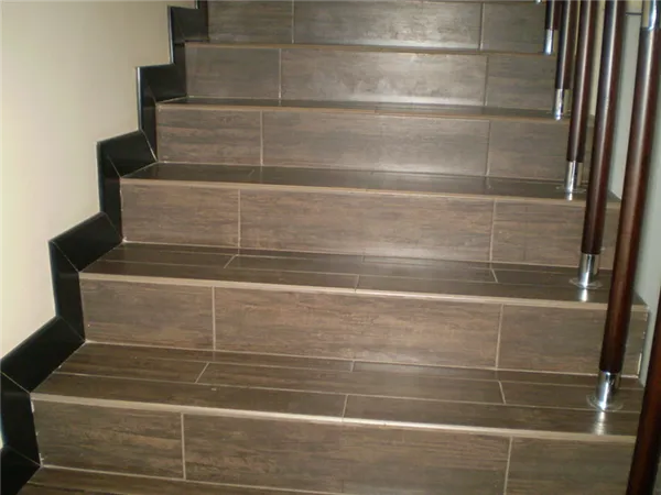 Красивая отделка бетонных лестниц для особняков и коттеджей. Чем отделать бетонную лестницу в частном доме. 6