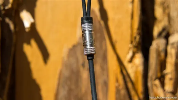Делитель кабеля наушников RHA T20