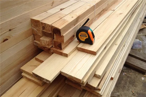 Приставные деревянные лестницы: требования к конструкции. Типы соединения. Изготовление заготовок и сборка конструкции. Как сделать приставную деревянную лестницу своими руками. 4