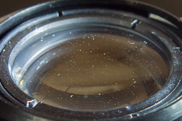 Методы чистки оптики - как увидеть всю пыль на линзе, методы высвечивания