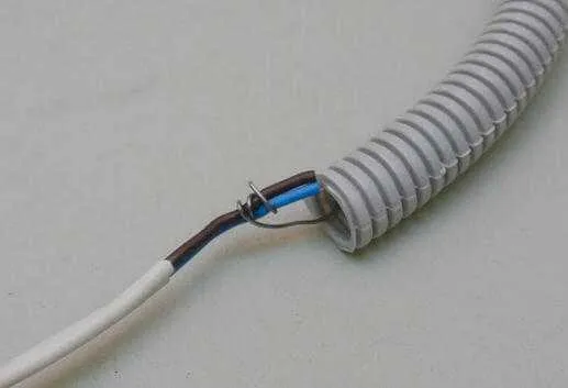 Как выполнить прокладку кабеля в гофре. Как протянуть кабель в гофру. 2