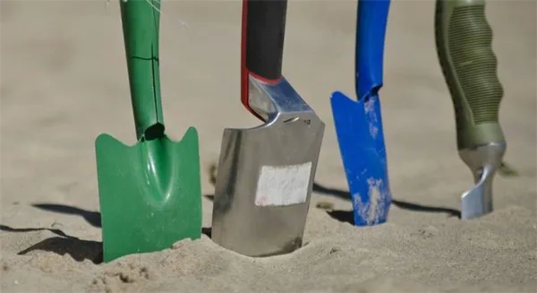 Виды лопат и их характеристики: выбираем идеальное орудие труда. Шуфельная лопата что это. 2