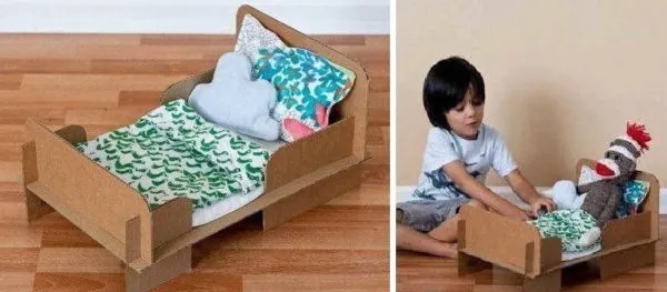 Можно сделать такую кровать из картона за несколько минут