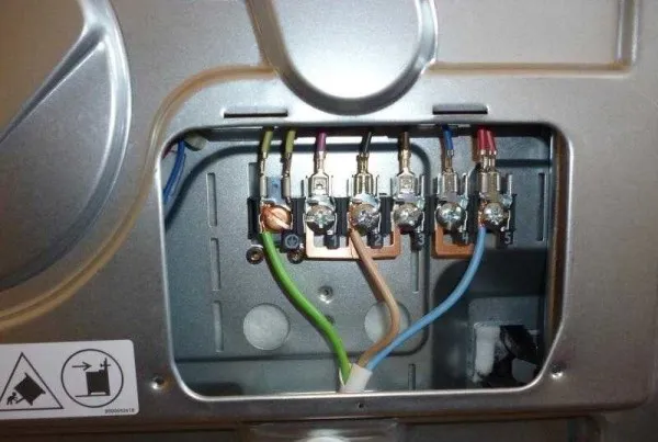 Подключение кабеля к электроплите