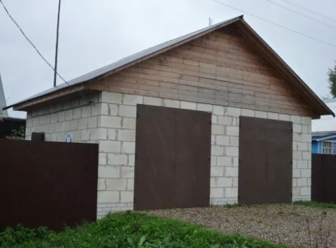 Из чего лучше и дешевле построить гараж на даче. Из чего построить гараж на даче. 4