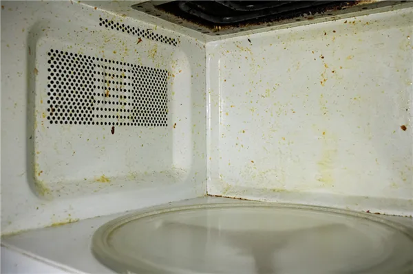 Стеклоочиститель подходит для мытья печи внутри и снаружи