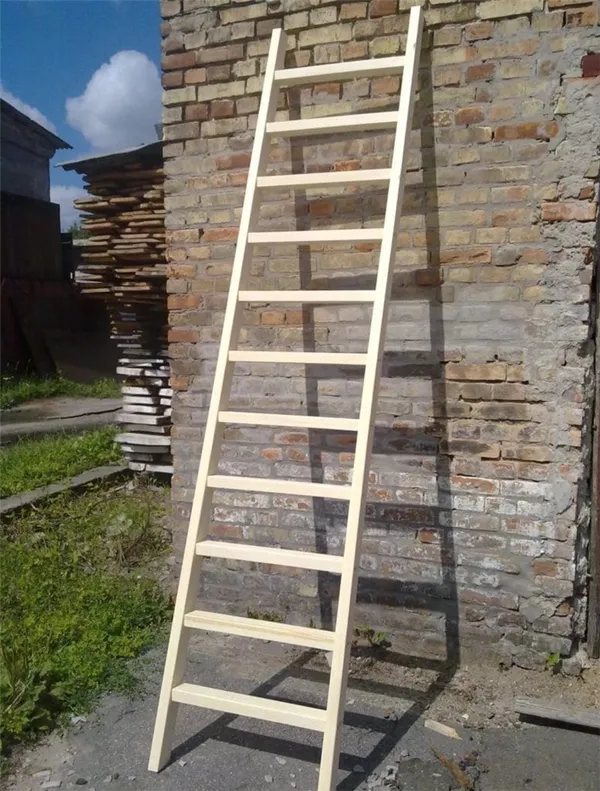 Приставные деревянные лестницы: требования к конструкции. Типы соединения. Изготовление заготовок и сборка конструкции. Как сделать приставную деревянную лестницу своими руками. 4