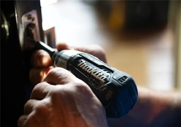 Шуруповерт Makita